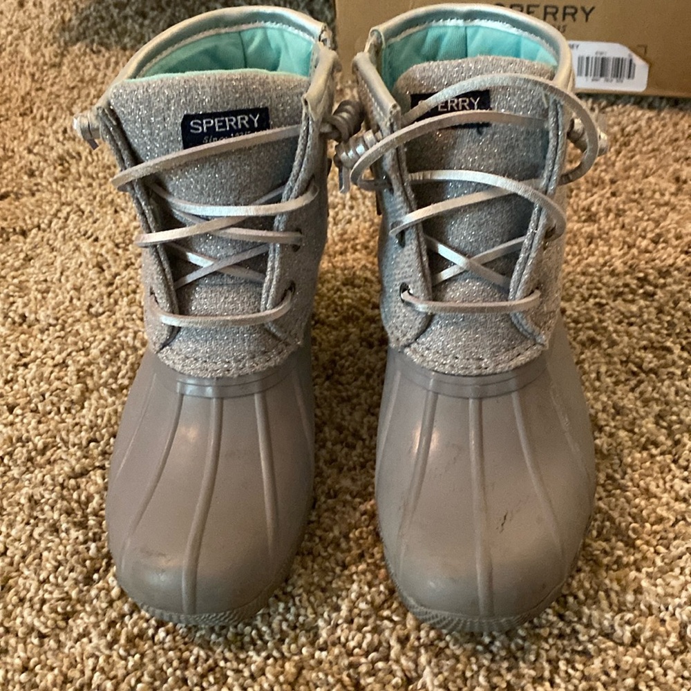 Little girl Sperry duck boots.